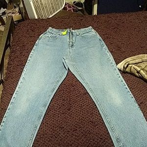 Light Wash Classic Fit Jeans